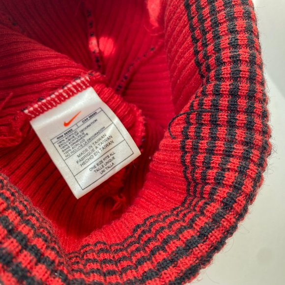 Foldable vintage Nike beanie - Picture 4 of 6